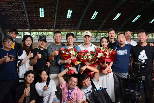 1电影《长安·长安》在西安秦始皇兵马俑博物馆杀青 摄影王智.jpg